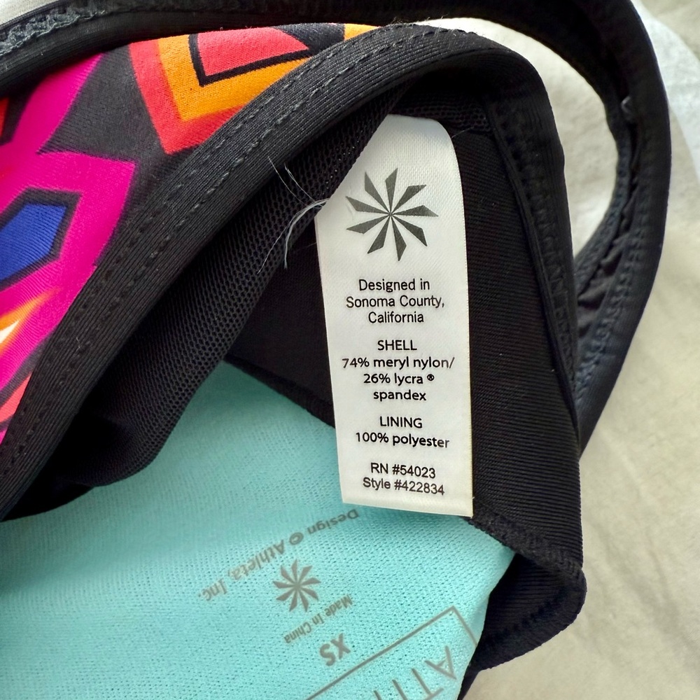 Athleta Patterned Racerback Tank A/B Cup New - Picture 4 of 4